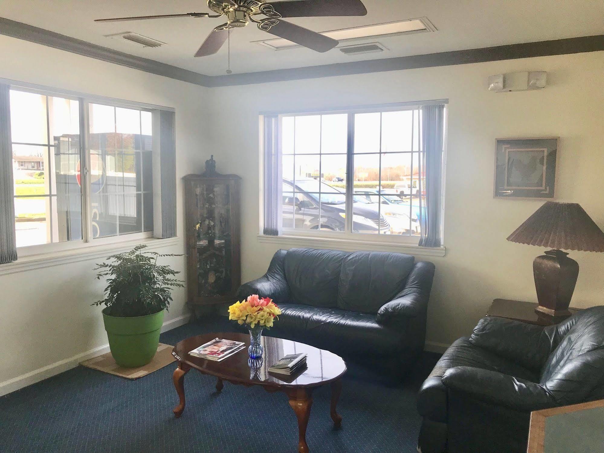 Madison Inn Lodge Fredericktown Esterno foto