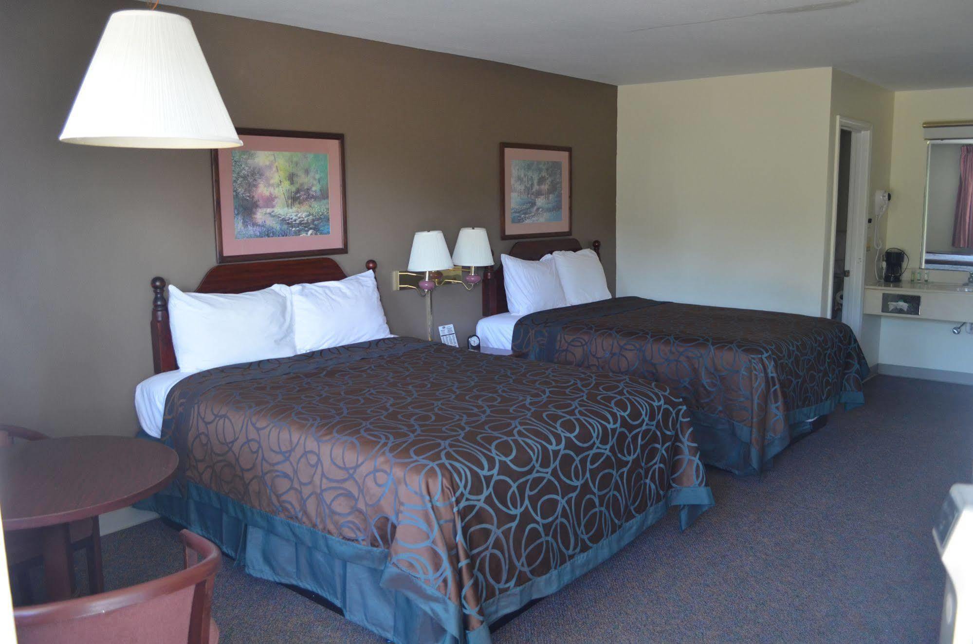 Madison Inn Lodge Fredericktown Esterno foto