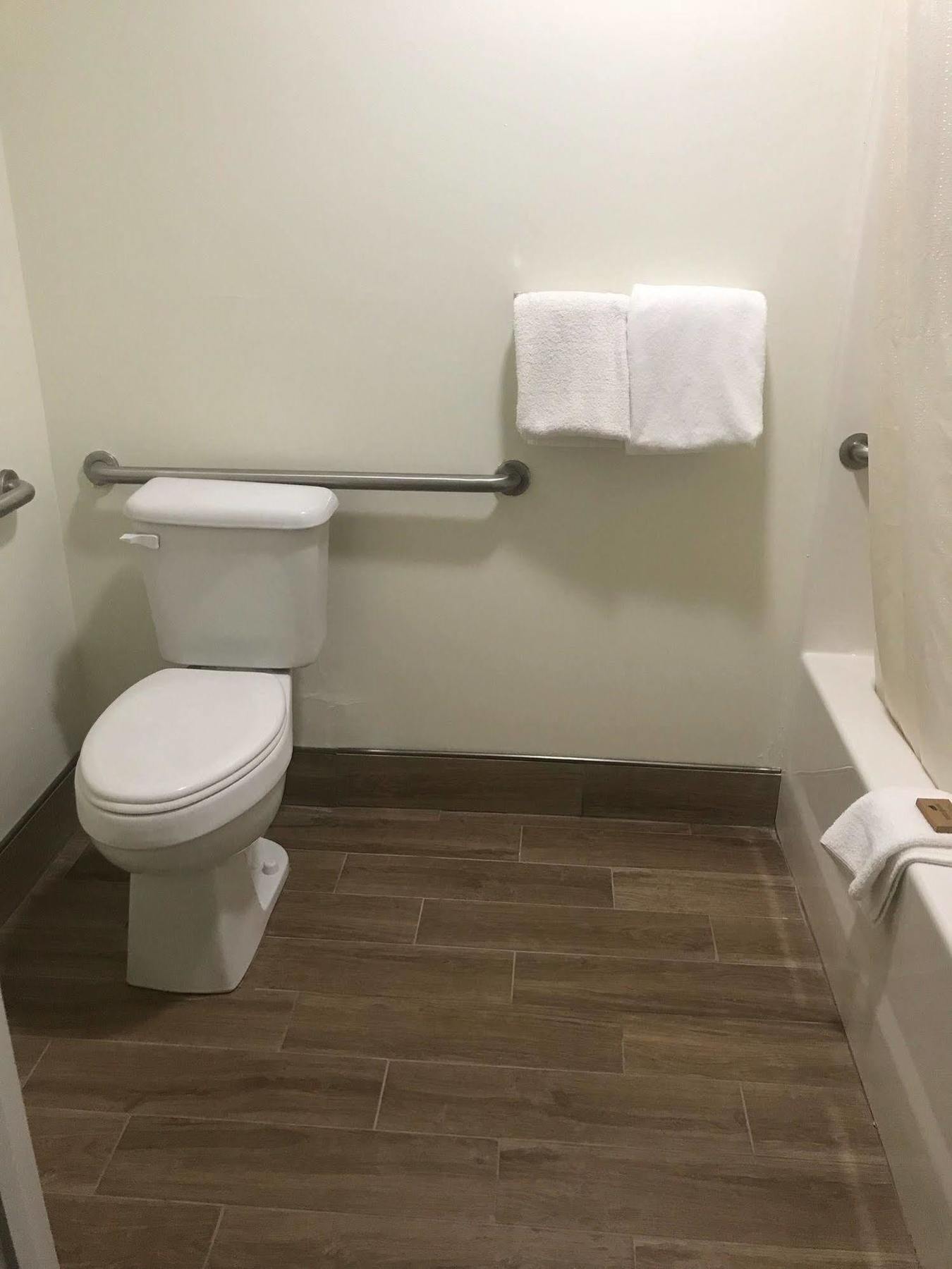 Madison Inn Lodge Fredericktown Esterno foto