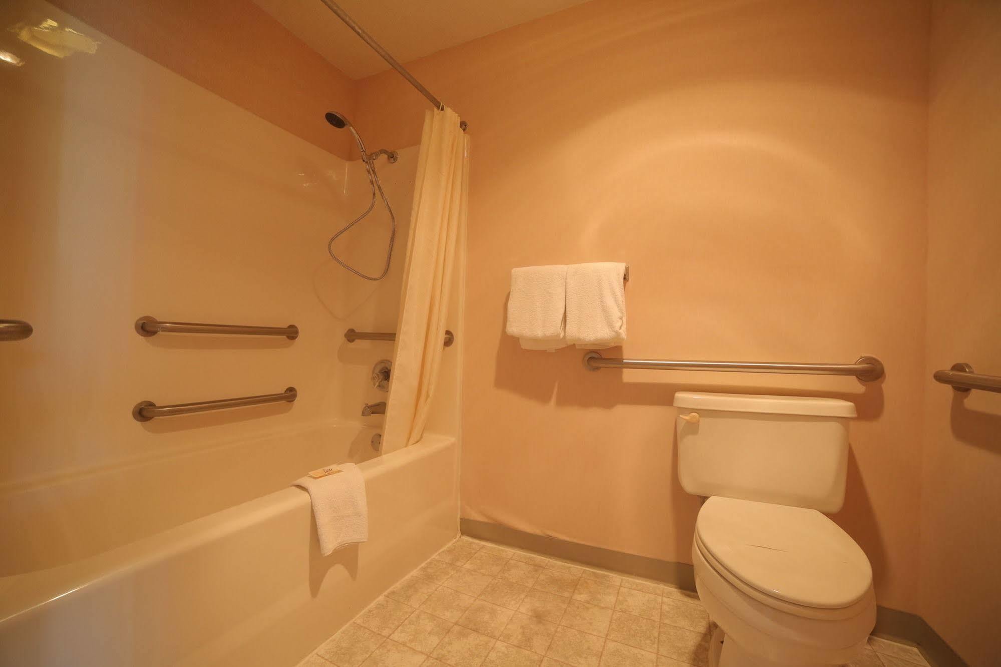 Madison Inn Lodge Fredericktown Esterno foto